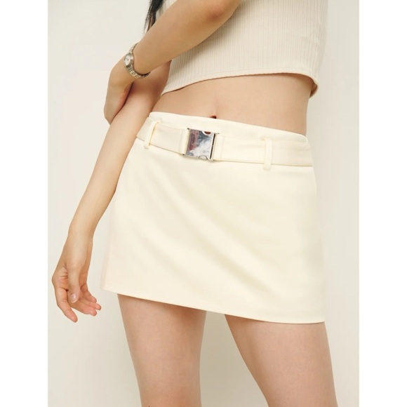 NWT Reformation Carla Low Waist Belted Satin Skirt Mini Short Cream Sugar 0 - Picture 1 of 10